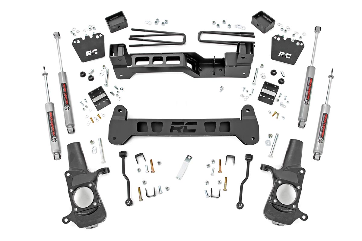 GMC Sierra 2500 HD Suspension Lift Kit - Front + Rear - Rough Country - 6 Inch Lift - '01-'10